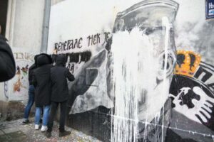 Uputili zahtjev komunalnim preduzećima u Kalinoviku, Foči i Nvesinju da uklone murale - Foto: Arhiva/Fena/RTVTK