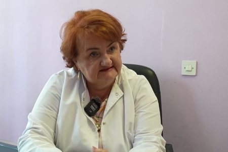 Blaži oblik virusnog meningitisa kod učenice iz Lukavca, HES poručuje da nema mjesta panici