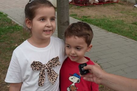 Dječija graja i osmijesi na Gradskom šetalištu: Mališani čestitali rođendan Lukavcu
