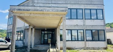 dom u gnojnici