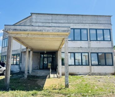 dom u gnojnici