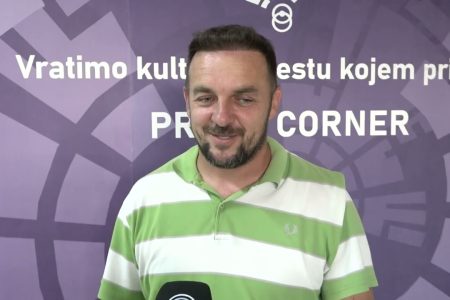 Hit komedija „Ko je lud“ odigrana u Lukavcu