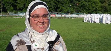 Lukavac  „Cvijetom sjećanja“  odao počast žrtvama genocida u Srebrenici