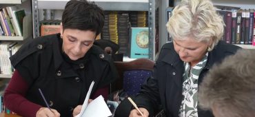 Oktobar u Lukavcu u znaku knjige: završnica uz susrete pjesnika „Poezijom kroz vrijeme“