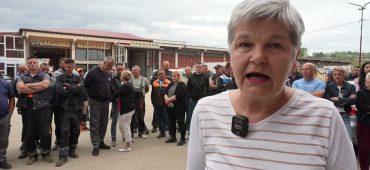 Radnici JP Rad Lukavac na protestu: Traže plate, doprinose i odgovornost nadležnih