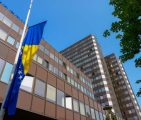 vlada fbih pola koplja zastava